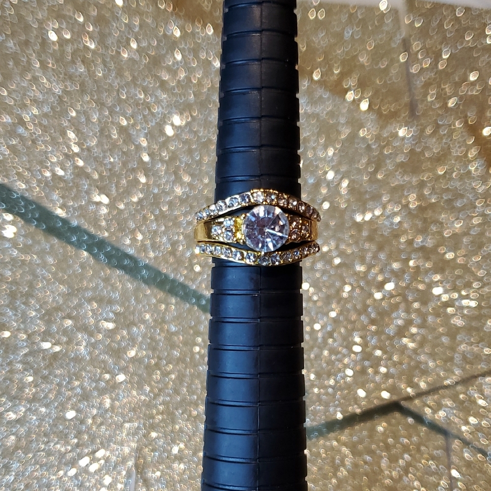 Elegant Gold and Silver Ring with Crystal Accents